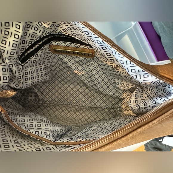 Antik Kraft Vegan Leather Zippered Pouch – Bronze, Geometric Lining - Picture 3 of 7